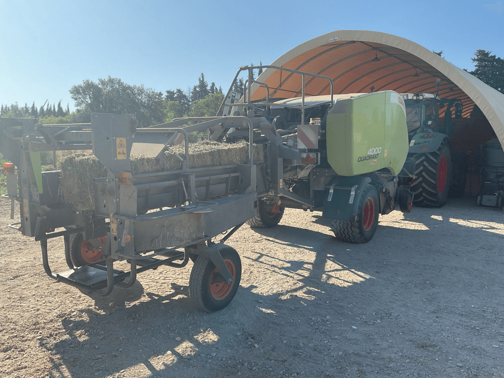 Großpackenpresse typu CLAAS QUADRANT 4000 TRADITION, Gebrauchtmaschine v SAINT ANDIOL (Obrázek 5)
