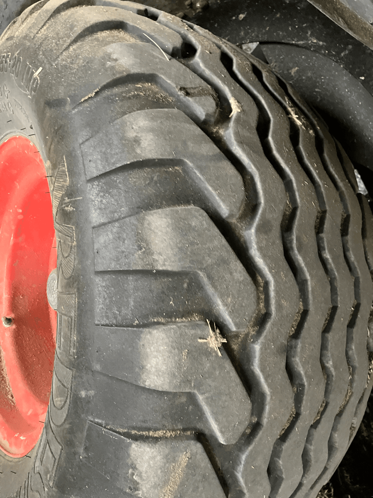 Großpackenpresse typu CLAAS QUADRANT 4000 TRADITION, Gebrauchtmaschine v SAINT ANDIOL (Obrázek 10)