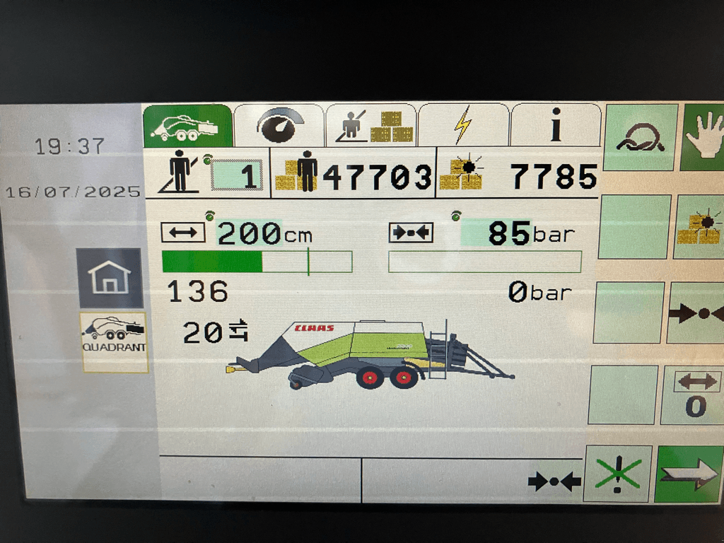 Großpackenpresse typu CLAAS QUADRANT 4000 TRADITION, Gebrauchtmaschine v SAINT ANDIOL (Obrázek 5)