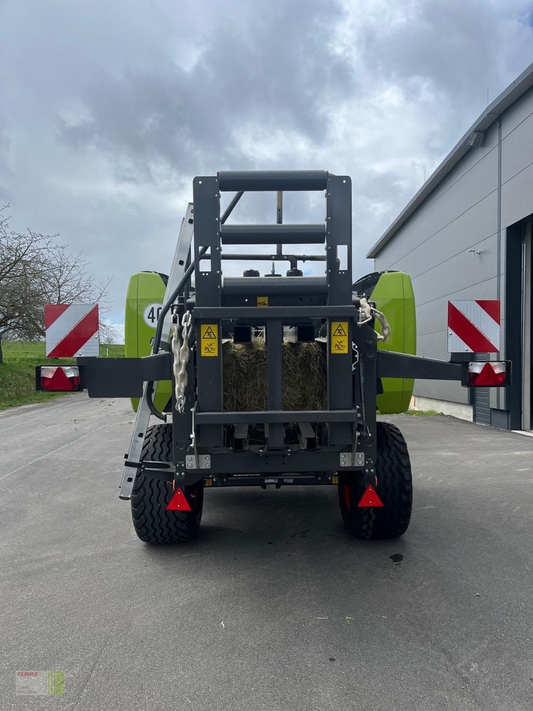 Großpackenpresse des Typs CLAAS Quadrant 4000, Gebrauchtmaschine in Werneck (Bild 8)