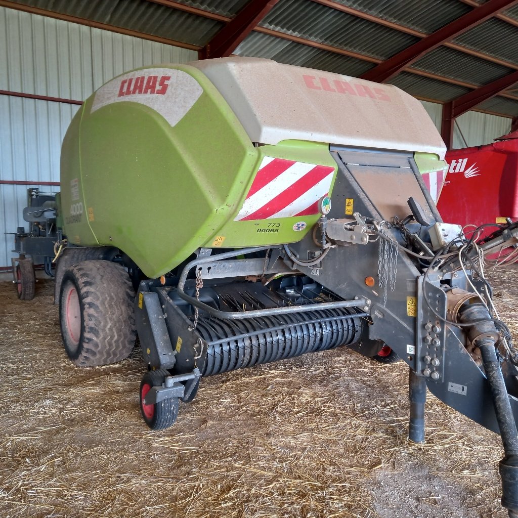 Großpackenpresse типа CLAAS QUADRANT 4000, Gebrauchtmaschine в Calmont (Фотография 2)