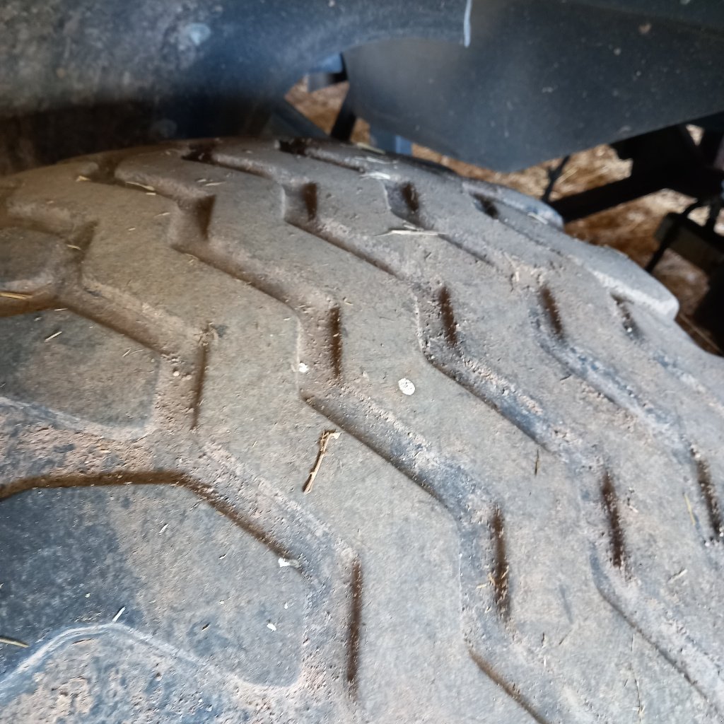 Großpackenpresse типа CLAAS QUADRANT 4000, Gebrauchtmaschine в Calmont (Фотография 5)