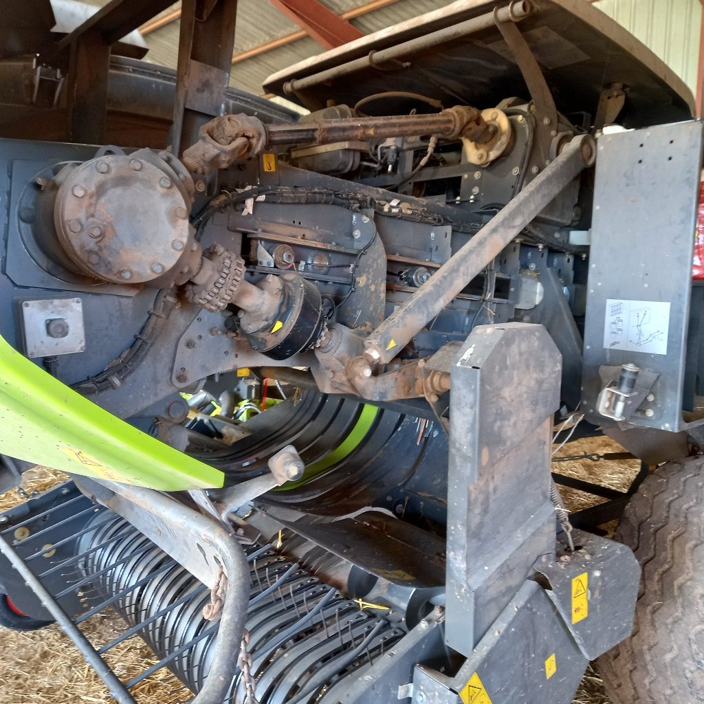Großpackenpresse типа CLAAS QUADRANT 4000, Gebrauchtmaschine в Calmont (Фотография 9)