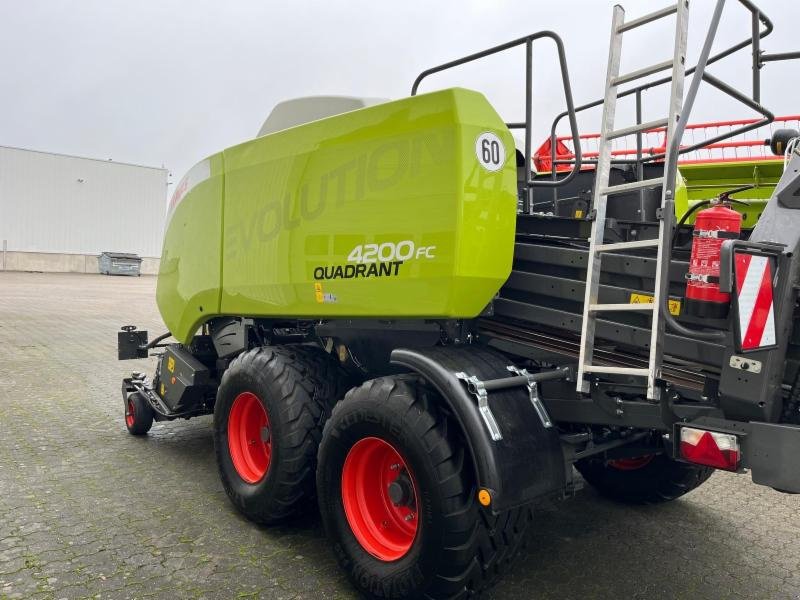 Großpackenpresse a típus CLAAS QUADRANT 4200 FC T+ST, Gebrauchtmaschine ekkor: Hockenheim (Kép 2)