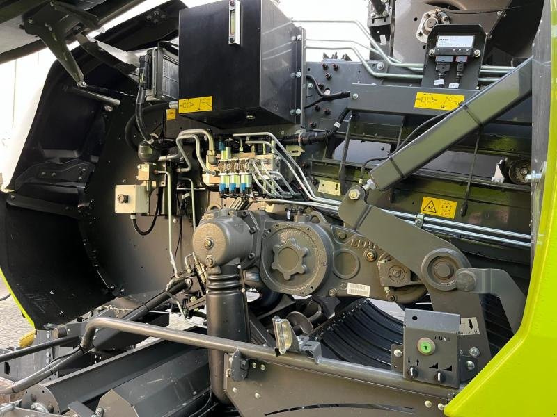 Großpackenpresse of the type CLAAS QUADRANT 4200 RC T+ST, Gebrauchtmaschine in Hockenheim (Picture 7)