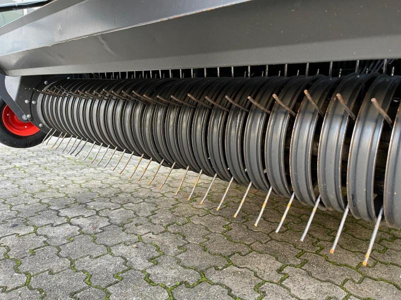 Großpackenpresse of the type CLAAS QUADRANT 4200 RC T+ST, Gebrauchtmaschine in Hockenheim (Picture 6)