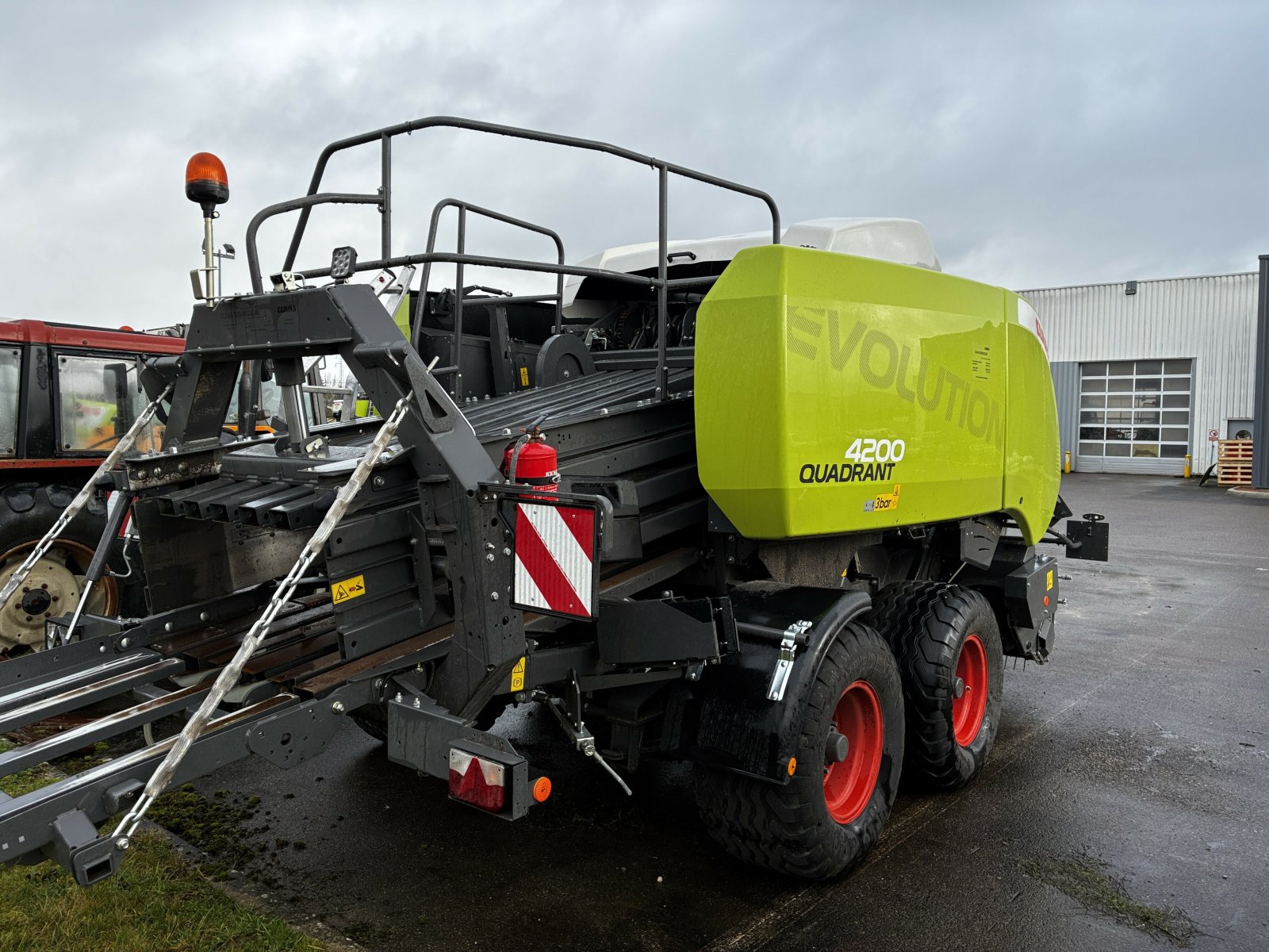 Großpackenpresse typu CLAAS QUADRANT 4200 RF TANDEM LS+, Gebrauchtmaschine v AUTUN (Obrázek 3)