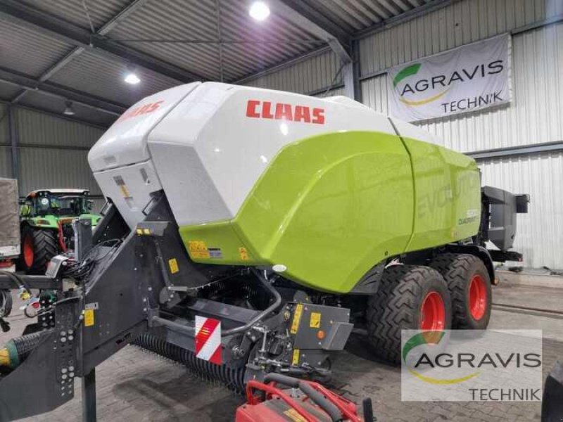 Großpackenpresse of the type CLAAS QUADRANT 5200 EVOLUTION FC TANDEM, Neumaschine in Lage (Picture 4)