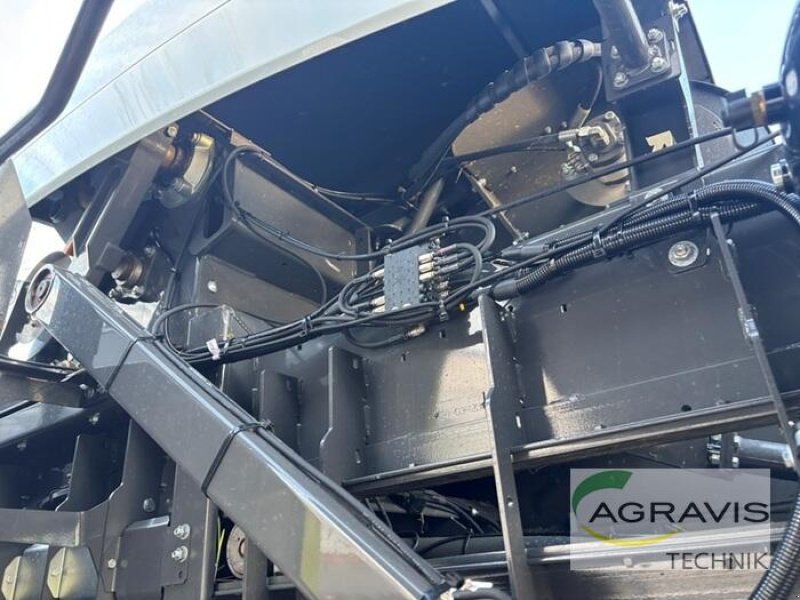 Großpackenpresse of the type CLAAS QUADRANT 5200 EVOLUTION FC TANDEM, Gebrauchtmaschine in Meppen (Picture 18)