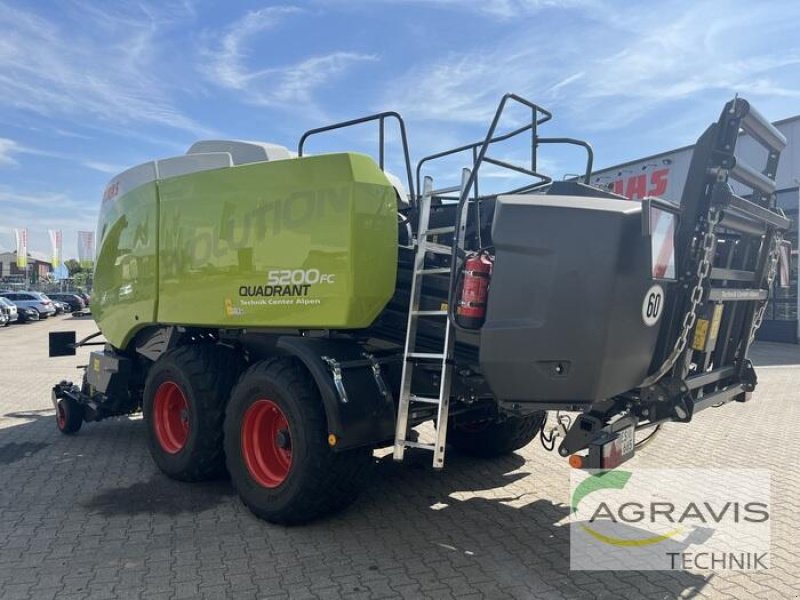 Großpackenpresse Türe ait CLAAS QUADRANT 5200 EVOLUTION FC TANDEM, Vorführmaschine içinde Alpen (resim 2)