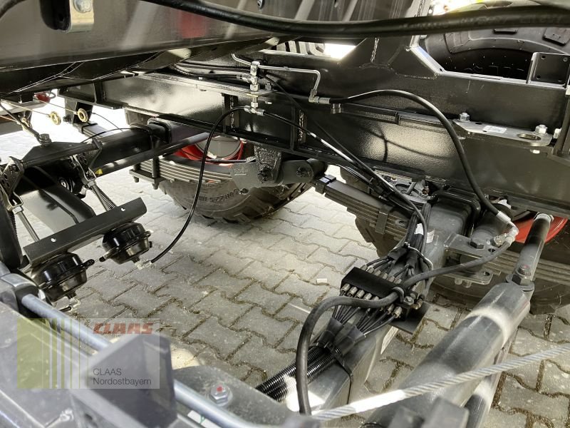 Großpackenpresse типа CLAAS QUADRANT 5200 FC EVOLUTION, Vorführmaschine в Cham (Фотография 10)