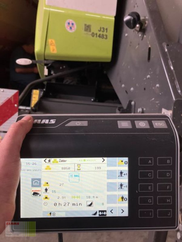 Großpackenpresse typu CLAAS QUADRANT 5200 FC TANDEM, Gebrauchtmaschine w Gollhofen (Zdjęcie 4)