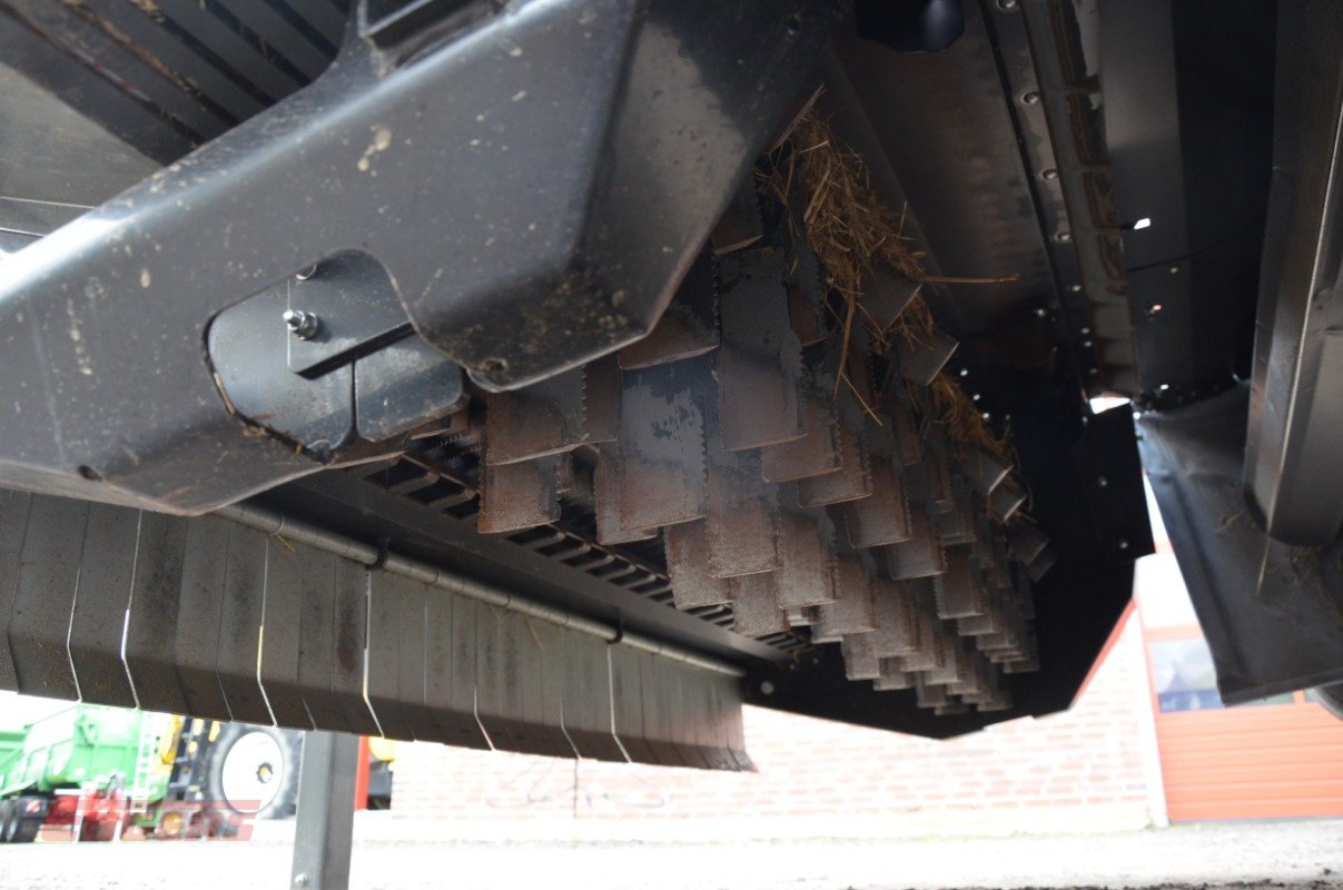 Großpackenpresse des Typs CLAAS QUADRANT 5300 EVOLUTION FC Tan, Gebrauchtmaschine in Suhlendorf (Bild 7)