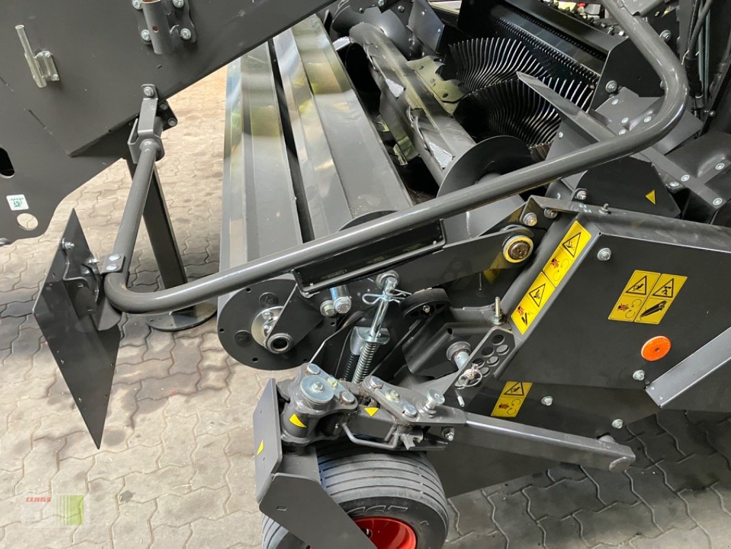 Großpackenpresse of the type CLAAS QUADRANT 5300 EVOLUTION FC Tandem, Gebrauchtmaschine in Weddingstedt (Picture 12)