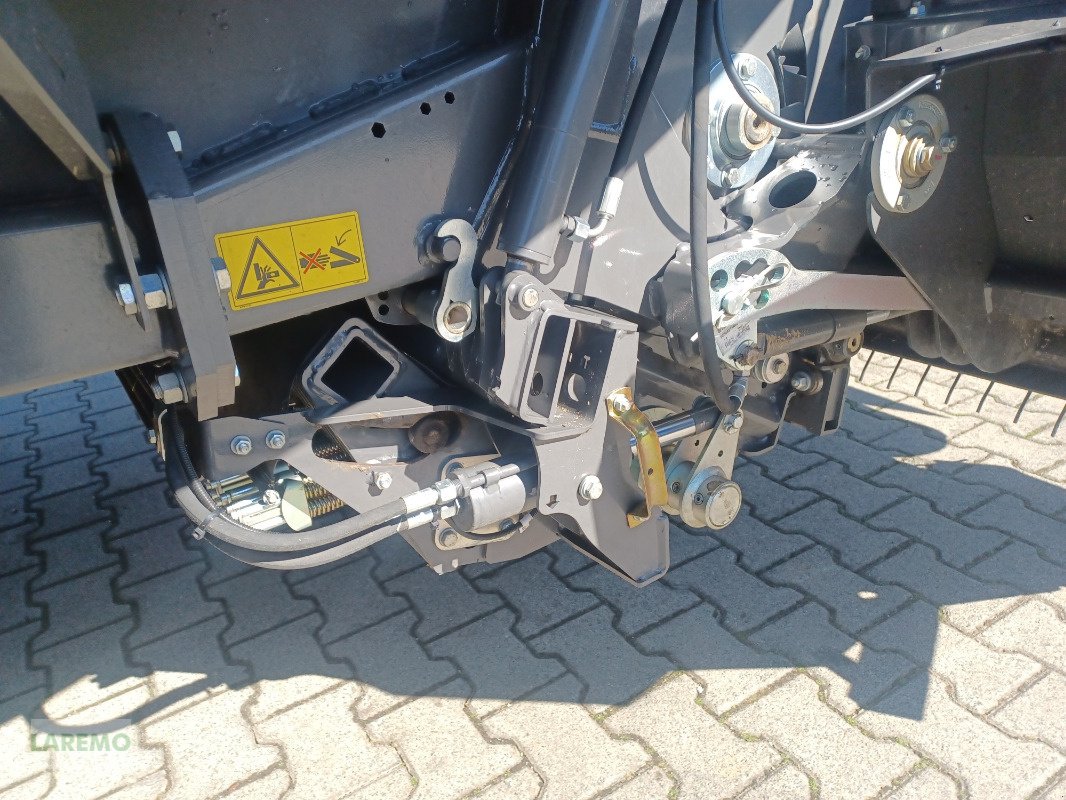 Großpackenpresse van het type CLAAS Quadrant 5300 FC Evolution, Gebrauchtmaschine in Langenwetzendorf (Foto 10)