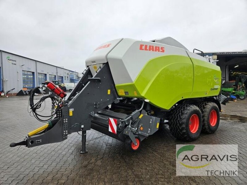 Großpackenpresse of the type CLAAS QUADRANT 5300 FC T TANDEMACHSE, Gebrauchtmaschine in Meppen (Picture 1)