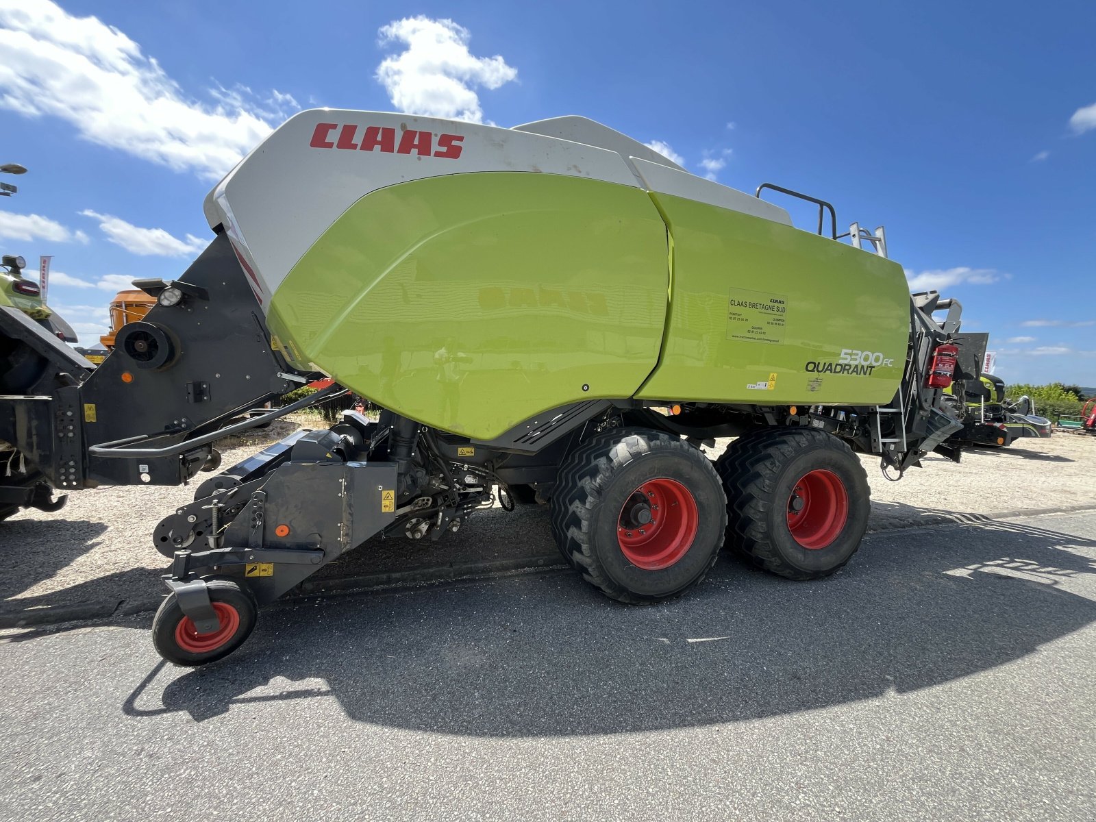 Großpackenpresse типа CLAAS QUADRANT 5300 FC T TRADITION, Gebrauchtmaschine в PONTIVY (Фотография 2)
