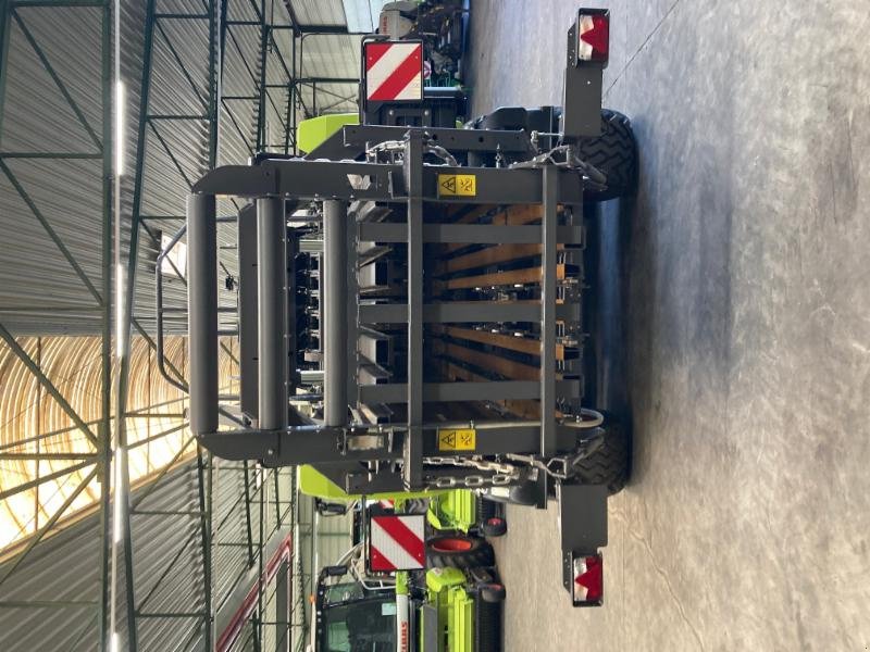 Großpackenpresse типа CLAAS QUADRANT 5300 FC T, Gebrauchtmaschine в Hockenheim (Фотография 4)