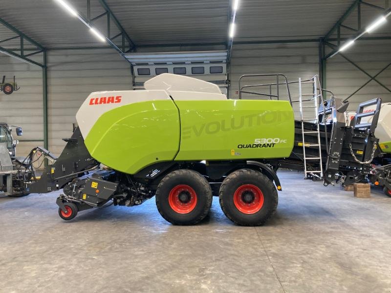 Großpackenpresse типа CLAAS QUADRANT 5300 FC T, Gebrauchtmaschine в Hockenheim (Фотография 2)