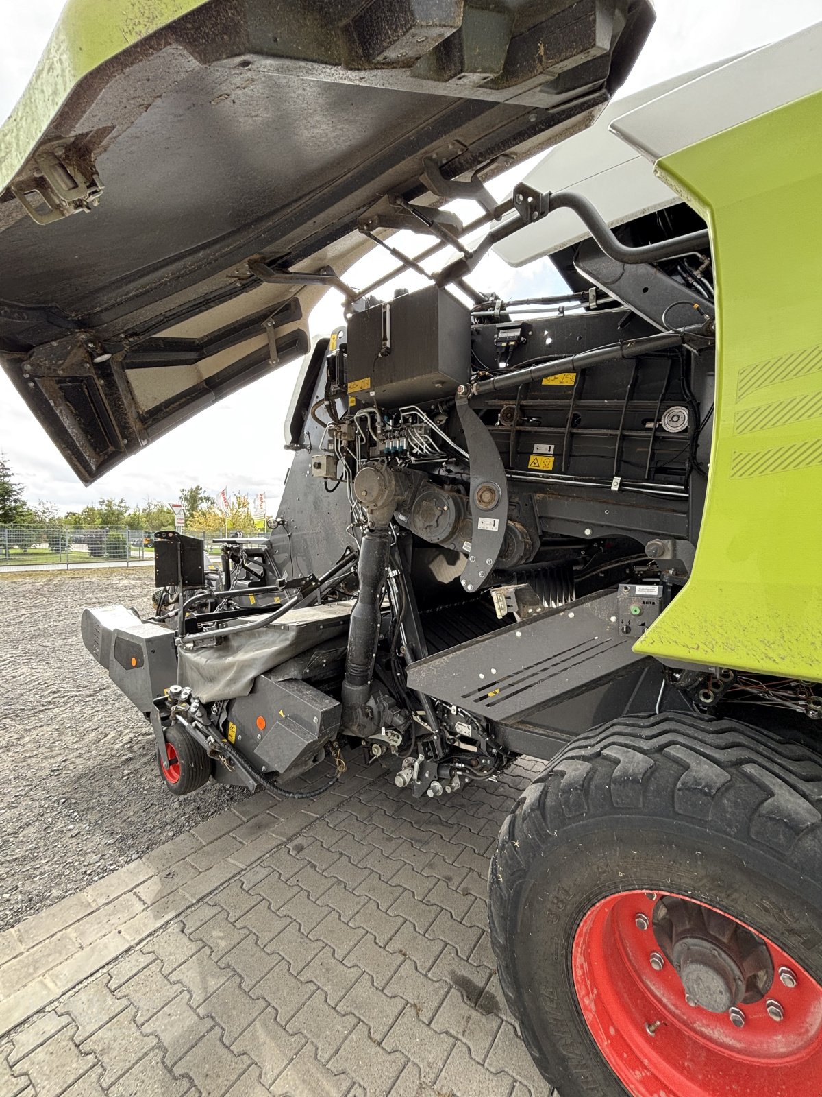 Großpackenpresse des Typs CLAAS Quadrant 5300 FC Tandem EVOLUTION Müthing Vorbauhäcksler, Gebrauchtmaschine in Steigra (Bild 8)