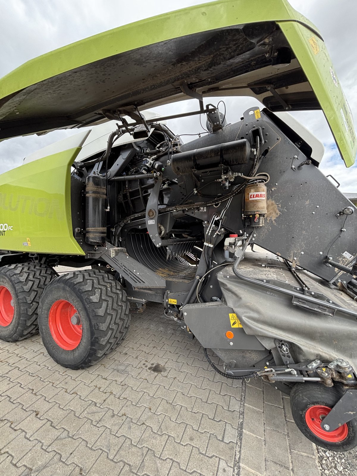 Großpackenpresse des Typs CLAAS Quadrant 5300 FC Tandem EVOLUTION Müthing Vorbauhäcksler, Gebrauchtmaschine in Steigra (Bild 9)