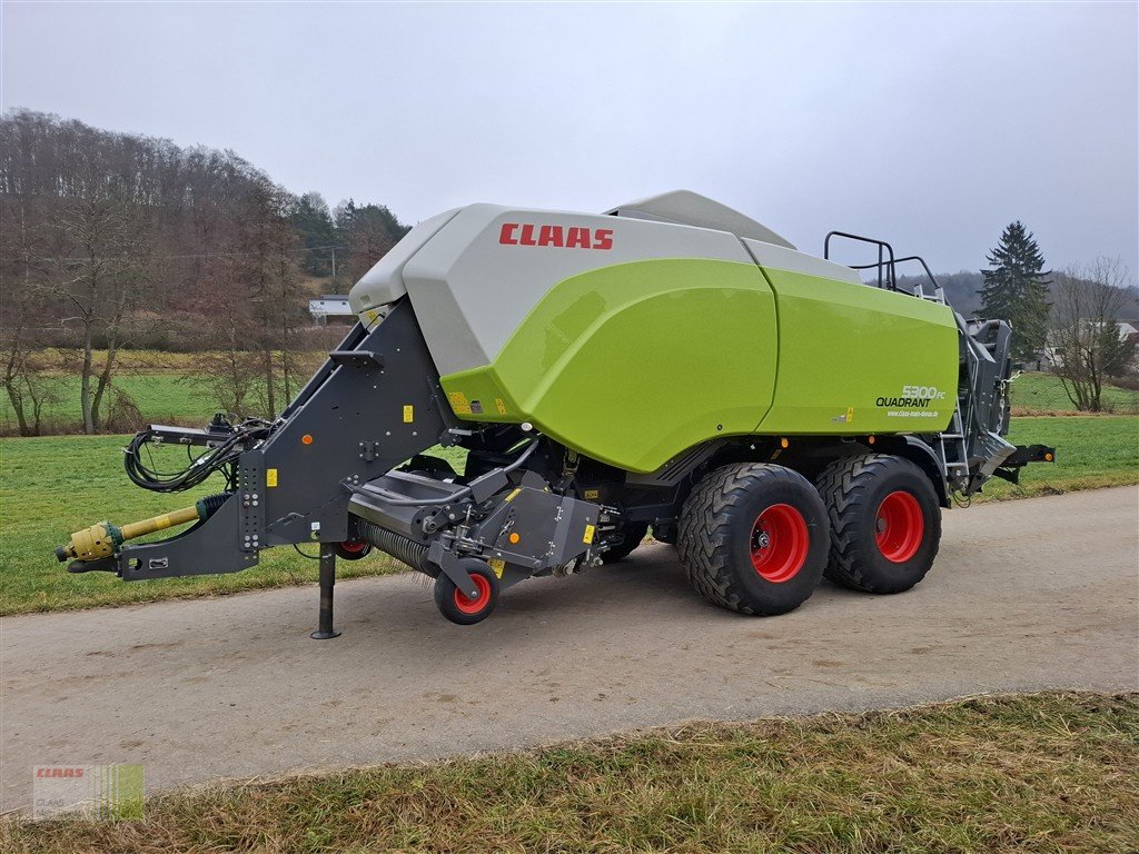 Großpackenpresse of the type CLAAS Quadrant 5300 FC, Gebrauchtmaschine in Wassertrüdingen (Picture 1)