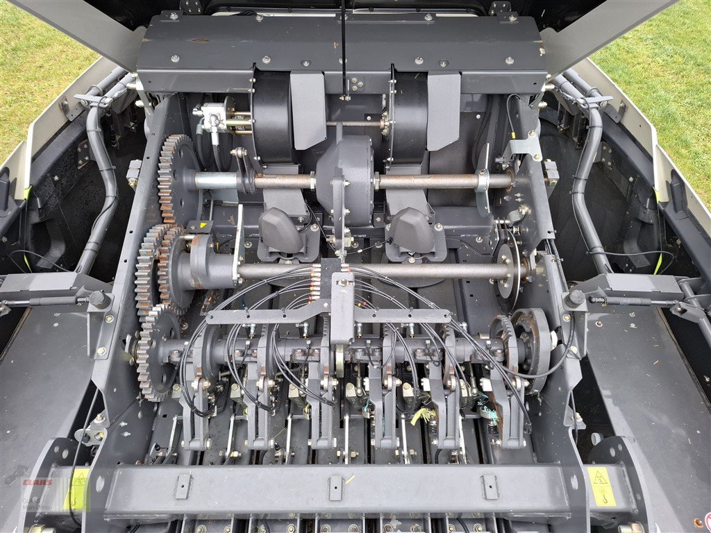 Großpackenpresse of the type CLAAS Quadrant 5300 FC, Gebrauchtmaschine in Wassertrüdingen (Picture 23)