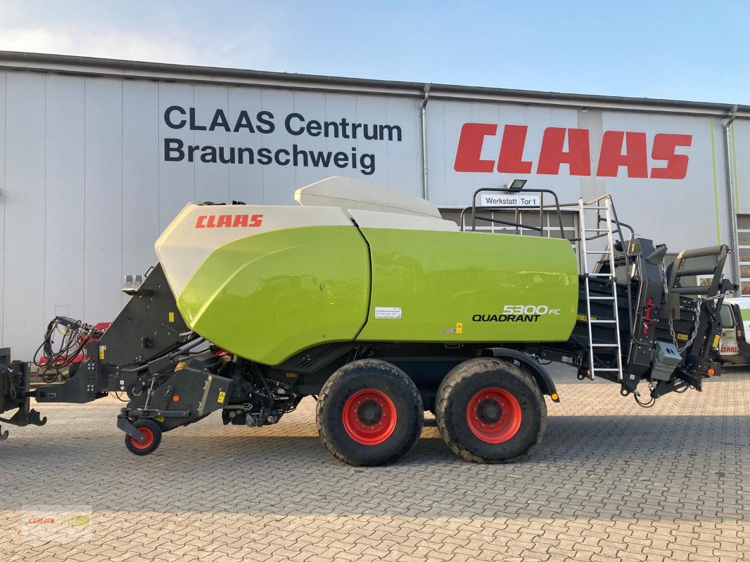 Großpackenpresse of the type CLAAS Quadrant 5300 FC, Gebrauchtmaschine in Schwülper (Picture 1)