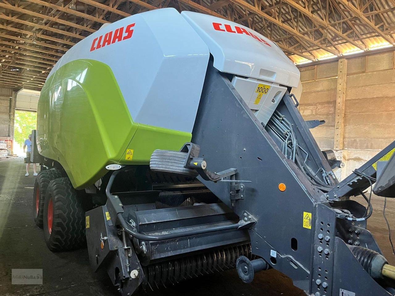 Großpackenpresse des Typs CLAAS Quadrant 5300 FC, Gebrauchtmaschine in Prenzlau (Bild 4)