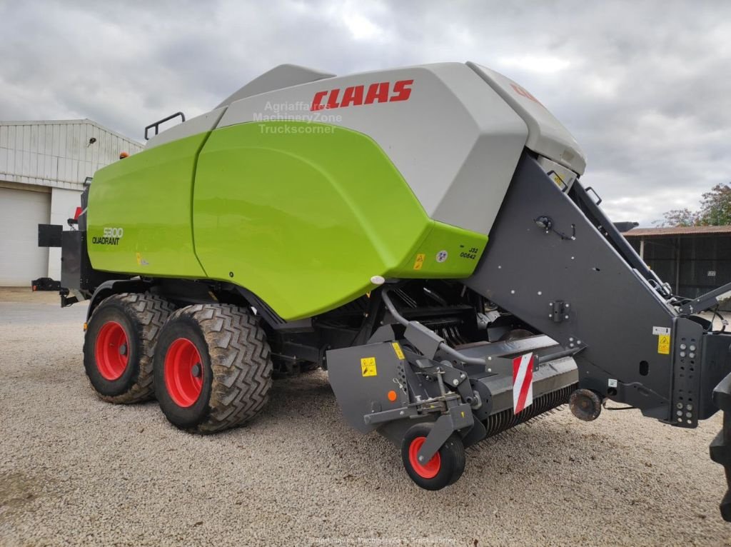 Großpackenpresse of the type CLAAS QUADRANT 5300, Gebrauchtmaschine in FRESNAY LE COMTE (Picture 1)