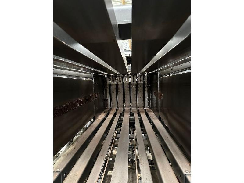 Großpackenpresse a típus CLAAS QUADRANT 5300, Gebrauchtmaschine ekkor: PONTIVY (Kép 9)