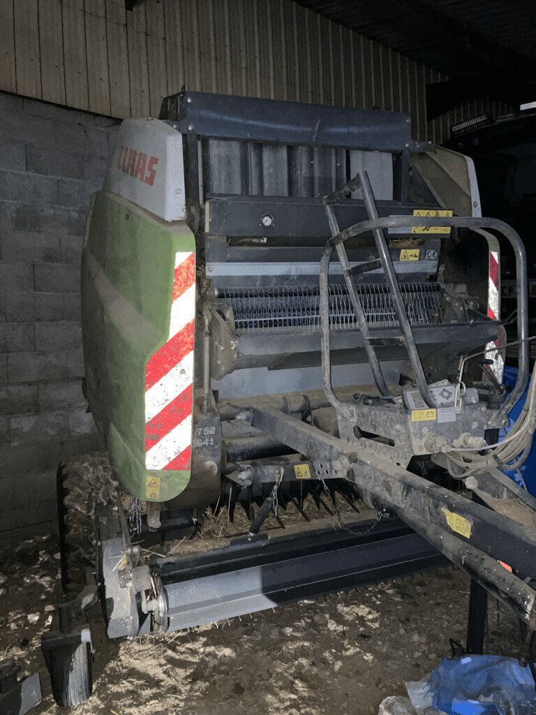 Großpackenpresse του τύπου CLAAS VARIANT 380 PRO, Gebrauchtmaschine σε Hauteroche (Φωτογραφία 2)