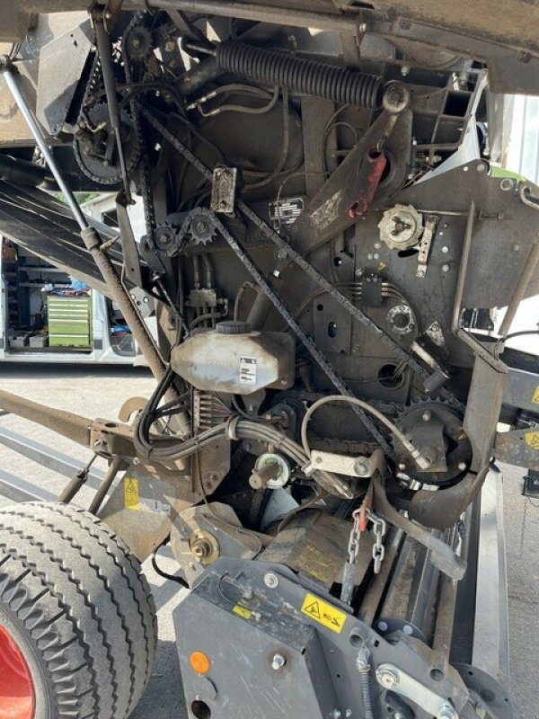 Großpackenpresse of the type CLAAS VARIANT 460 RF, Gebrauchtmaschine in Charnay-lès-macon (Picture 5)