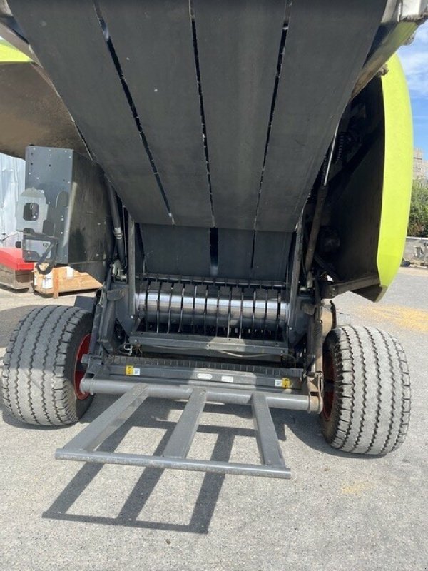 Großpackenpresse of the type CLAAS VARIANT 460 RF, Gebrauchtmaschine in Charnay-lès-macon (Picture 4)