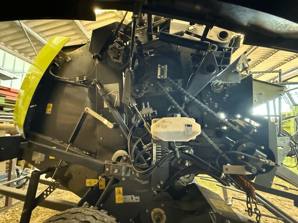 Großpackenpresse typu CLAAS VARIANT 465 RC PRO, Gebrauchtmaschine v VAROIS & CHAIGNOT (Obrázek 6)