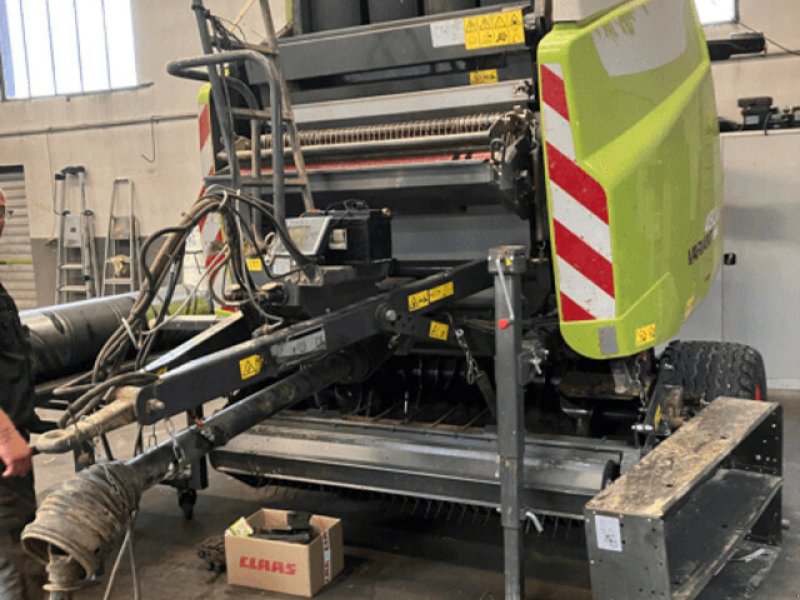 Großpackenpresse Türe ait CLAAS VARIANT 480 RF, Gebrauchtmaschine içinde Hauteroche