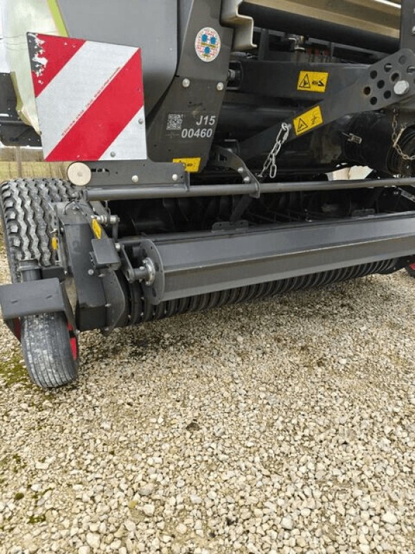 Großpackenpresse of the type CLAAS VARIANT 580 RF, Gebrauchtmaschine in LAIGNES (Picture 5)