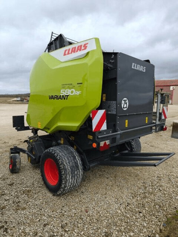 Großpackenpresse of the type CLAAS VARIANT 580 RF, Gebrauchtmaschine in LAIGNES (Picture 4)