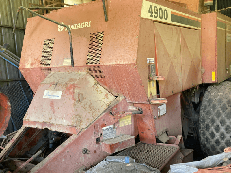 Großpackenpresse of the type Fiatagri 4900, Gebrauchtmaschine in TREMEUR (Picture 1)