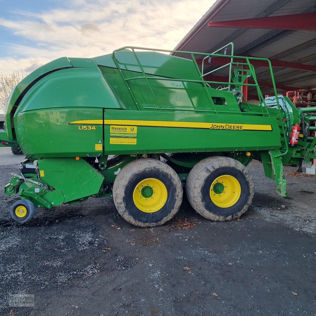 Großpackenpresse des Typs John Deere 1534 P, Gebrauchtmaschine in Drebach (Bild 2)