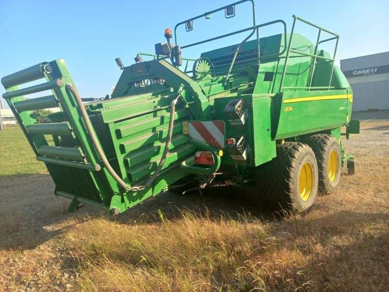 Großpackenpresse des Typs John Deere L634, Gebrauchtmaschine in HERIC (Bild 2)