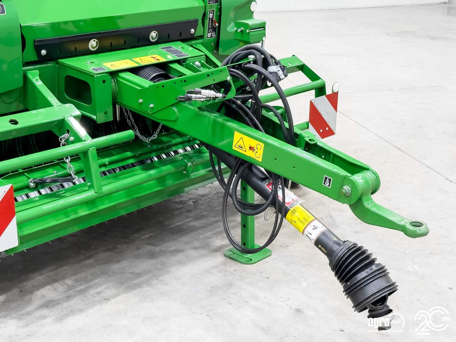 Großpackenpresse des Typs John Deere V451M, Gebrauchtmaschine in Csengele (Bild 11)