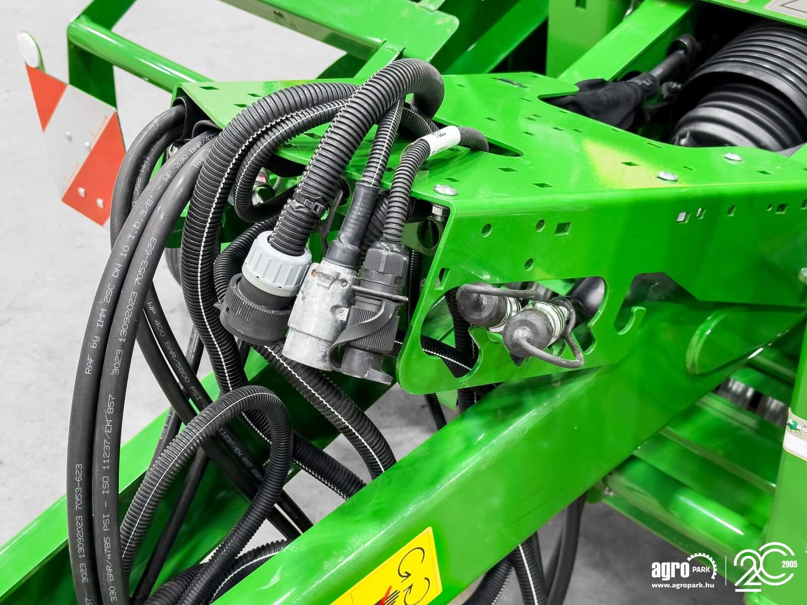 Großpackenpresse des Typs John Deere V451M, Gebrauchtmaschine in Csengele (Bild 14)