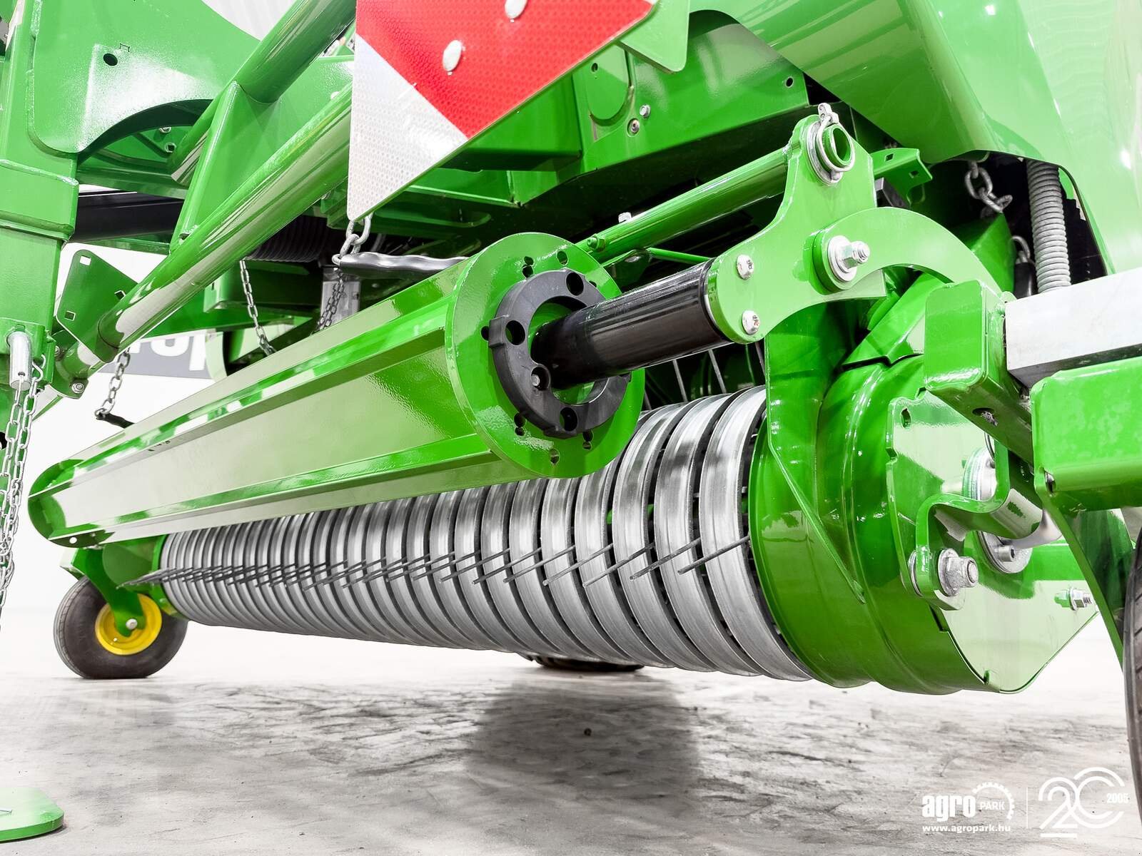 Großpackenpresse des Typs John Deere V451M, Gebrauchtmaschine in Csengele (Bild 19)