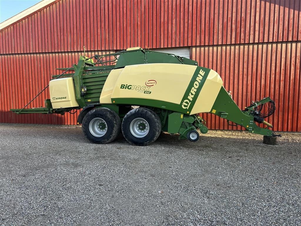 Großpackenpresse typu Krone 4X4 Krone Big Pack 4x 4 med stor hjulmontering, Gebrauchtmaschine w Fjenneslev (Zdjęcie 1)