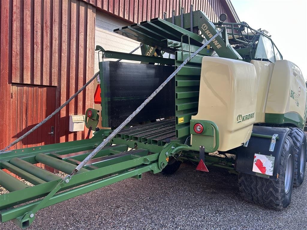 Großpackenpresse typu Krone 4X4 Krone Big Pack 4x 4 med stor hjulmontering, Gebrauchtmaschine w Fjenneslev (Zdjęcie 2)