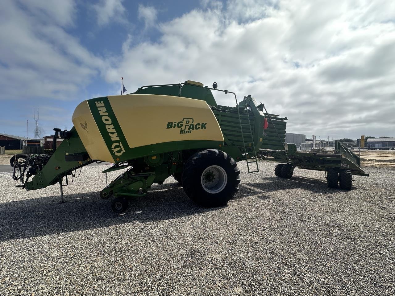 Großpackenpresse a típus Krone BIG PACK 12130, Gebrauchtmaschine ekkor: Skjern (Kép 9)