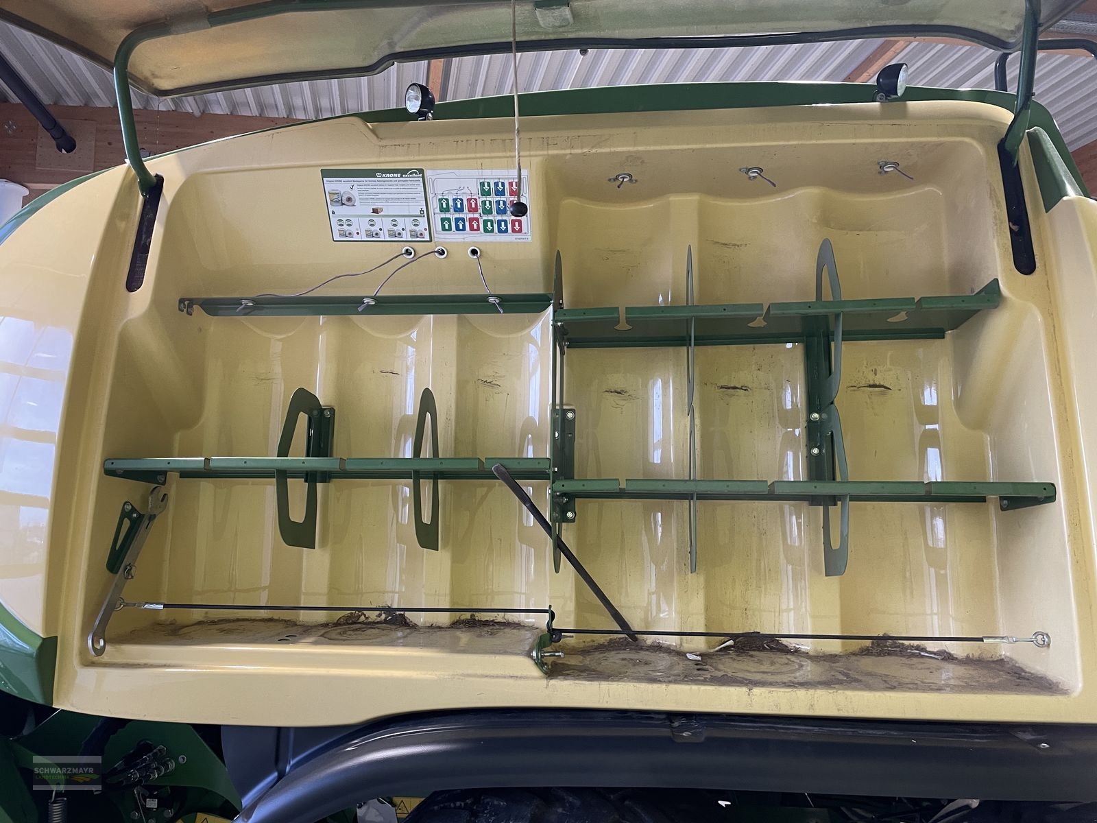 Großpackenpresse Türe ait Krone Big Pack 1270 VC 5.G, Neumaschine içinde Gampern (resim 22)