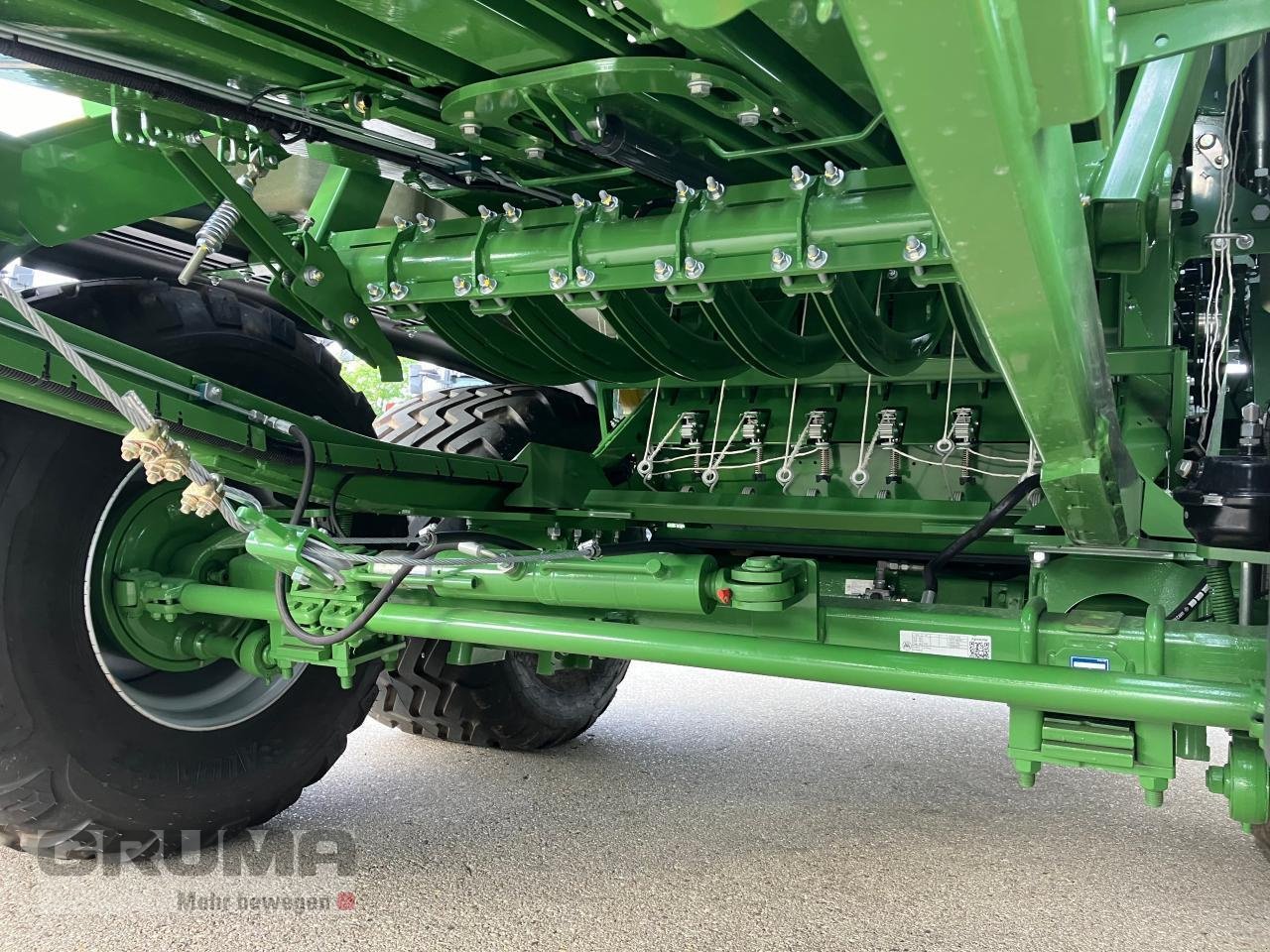 Großpackenpresse des Typs Krone Big Pack 1270 VC Gen. 5, Neumaschine in Friedberg-Derching (Bild 8)