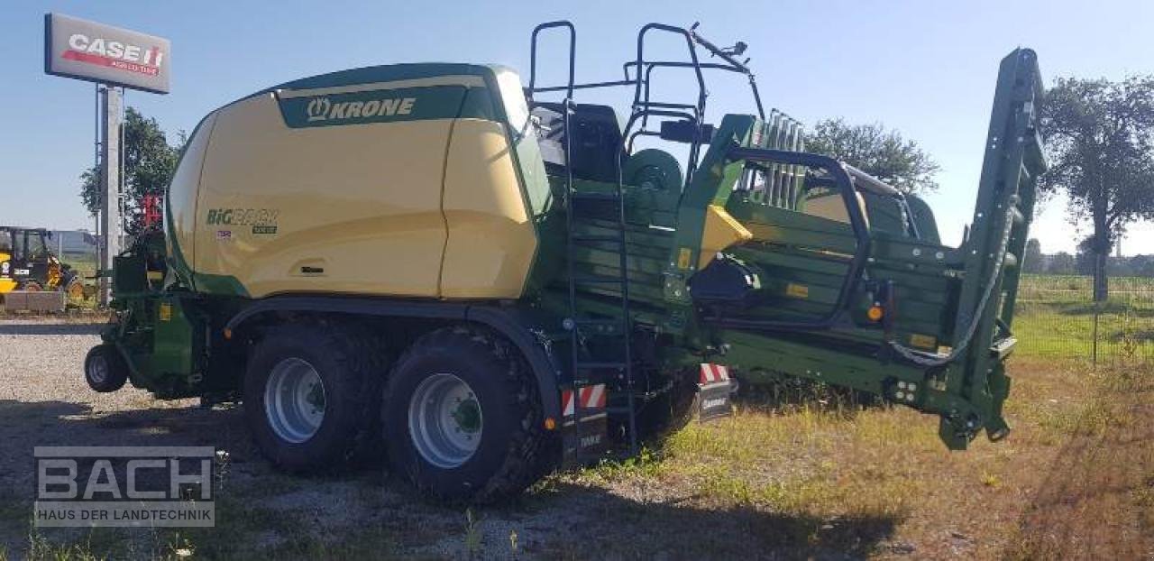 Großpackenpresse des Typs Krone BIG PACK 1270 VC, Neumaschine in Boxberg-Seehof (Bild 1)